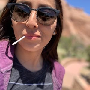 Meet your Posher, Crystal